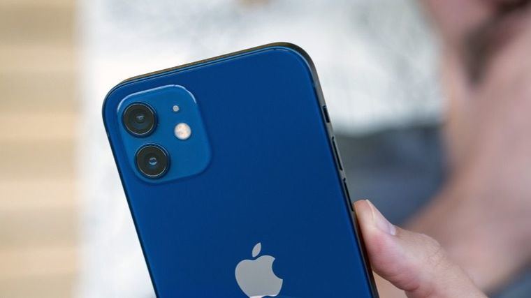 Francia prohíbe la venta del iPhone 12 por emitir ondas peligrosas para la salud