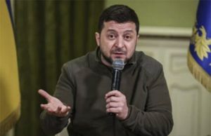 La prensa occidental al fin publica que Zelensky persigue y censura a la prensa ucraniana… mientras la UE sigue pensando en “ayudarle”