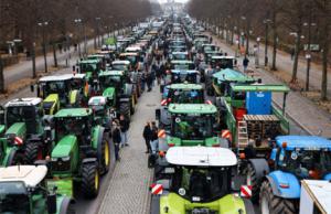 Fracturas geoeconómicas: Tractores en la autopista, la economía de las baterías, el hidrógeno verde y las cadenas de transporte. Análisis