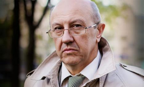 El mundo está gobernado por antiguas familias de la aristocracia, y dos conglomerados de estas se repartirán el planeta