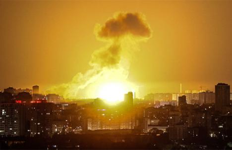 La defensa antiaérea de Kiev se agota. Mientras Ucrania ataca la infraestructura civil, Rusia golpea blancos militares. Análisis