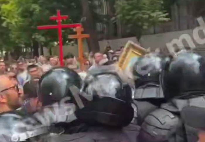 Otra tiranía de factura UE: La policía moldava aplasta brutalmente a quienes se oponen a la agenda LGTB