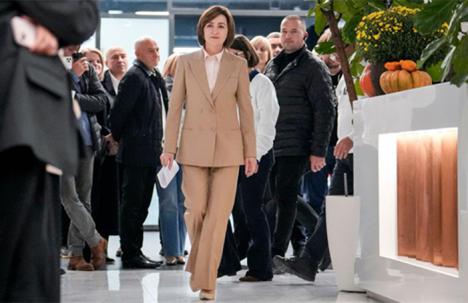 Eliminando Oponentes en Moldavia dos semanas antes de las elecciones