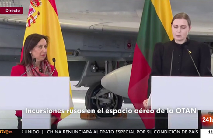 Otra fantasmada para seguir con el cuento: La ministra de Defensa española también se queja de “interferencias” en el GPS de su avión