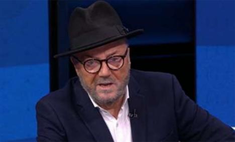 El “mundo libre”: Detienen al exdiputado británico George Galloway en el aeropuerto de Londres a su regreso de Rusia