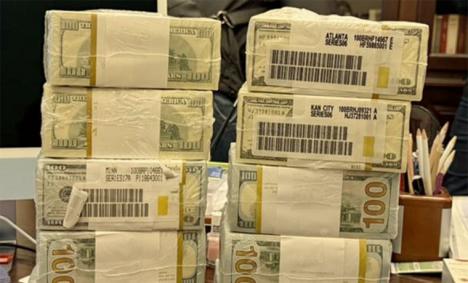 Un régimen podrido al que pagamos los europeos: El testaferro de Zelesnky huye de Ucrania al descubrirse una inmensa trama de corrupción