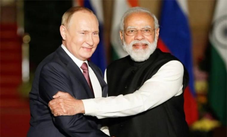 Putinmanía en la India: Putin cierra otra alianza en su visita a India, recibido con fervor popular