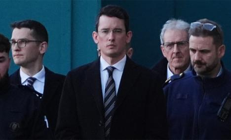 Irlanda: el profesor Enoch Burke pasará la Navidad en prisión por negarse a usar pronombres transgénero