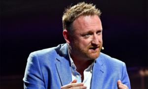 Apoyemos al periodista irlandés Chay Bowes. Las plataformas occidentales y el ataque a la libertad de expresión