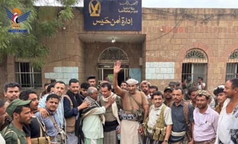Colapso del frente occidental en Yemen: Los huties liberaron toda la costa del Mar Rojo en tan solo 18 h y dominan el estrecho de Bab-el-Mandeb