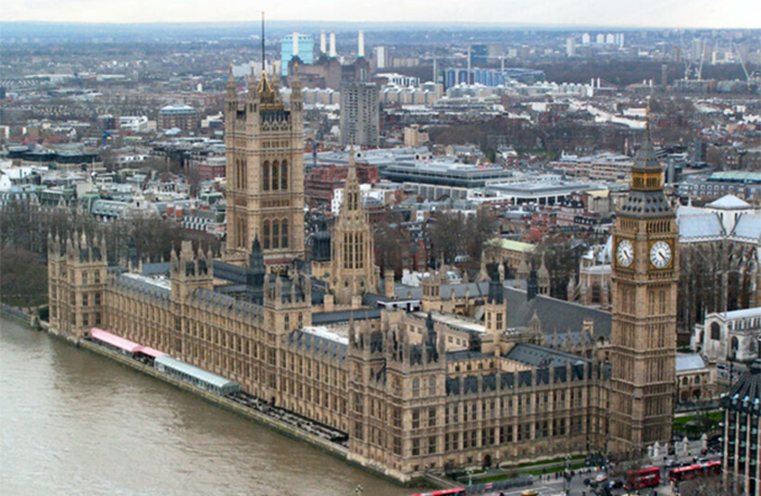 Ucrania: Ejemplo del colonialismo británico en el Siglo XXI