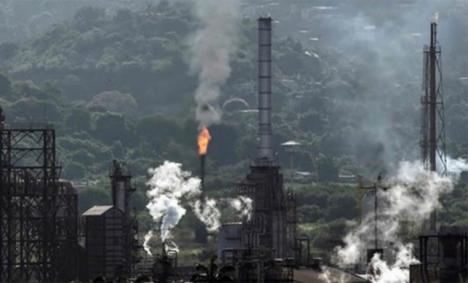 La banda de Mar A Lago y sus cómplices en Caracas: EEUU saquea el petróleo de Venezuela mientras los donantes de Trump se llevan su parte