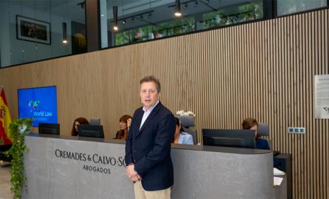 El halcón, el rico y los trolls: figuras claves de la propaganda sionista en España. Relaciones cruzadas que deberían saberse.
